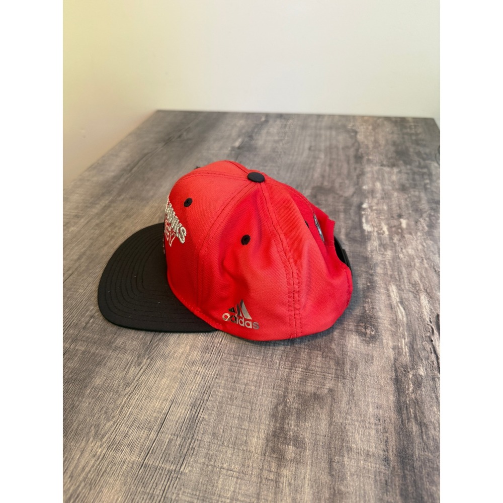 Adidas Chicago Blackhawks NHL 100th Anniversary Snapback Hat Red Black 720VZ - Picture 4 of 9